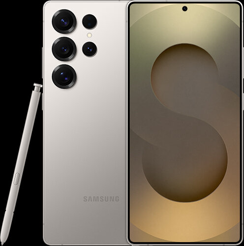 Na obrazie widoczny jest smartfon z dużym ekranem i czterema aparatami z tyłu. Obok urządzenia znajduje się rysik, a na obudowie widnieje logo \'SAMSUNG\'.