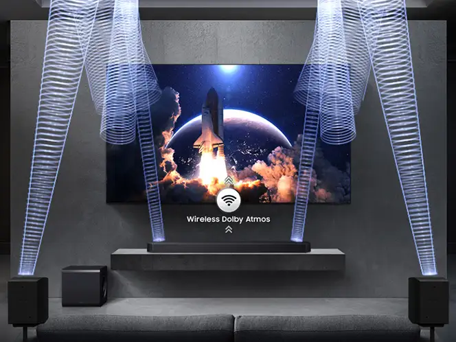 2026-hw-q930h-top-4-wireless-dolby-atmos 664x498 Czarny soundbar Samsung HW-Q930H przed telewizorem z liniami symbolizującymi dźwięk.