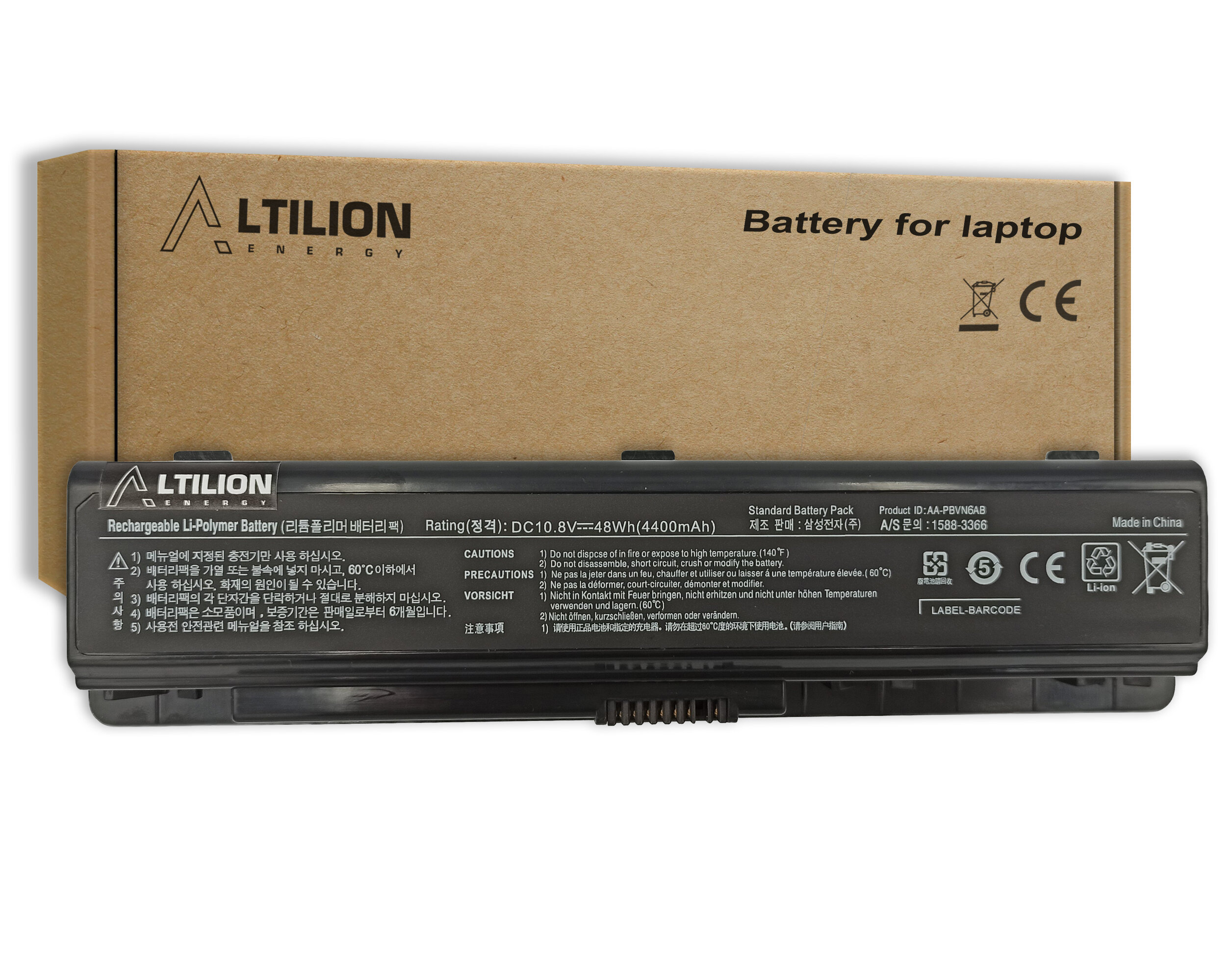 Na obrazie widoczna jest bateria do laptopa z logo Altilion Energy oraz kartonowe opakowanie z napisem \'Battery for laptop\'. Na baterii znajdują się informacje techniczne, ostrzeżenia oraz symbole certyfikacji CE i recyklingu.
