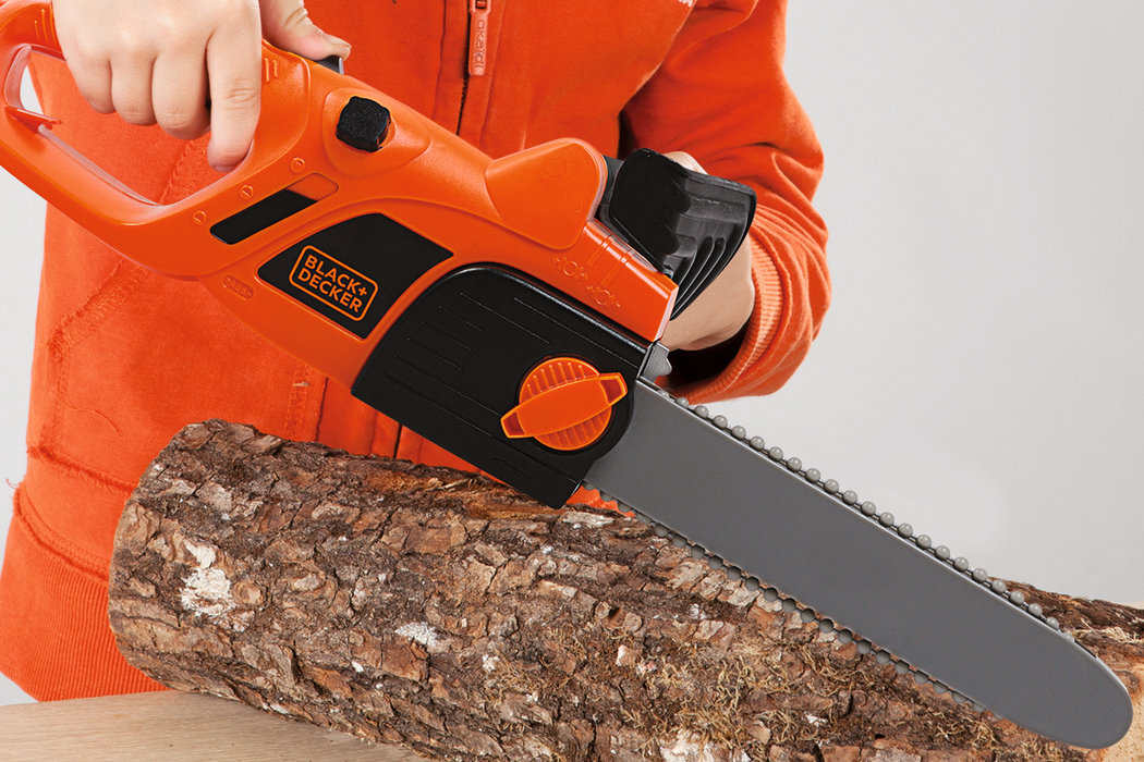 Zabawka piła łańcuchowa SMOBY Black&Decker 7600360103 zabawa praca nauka realizm