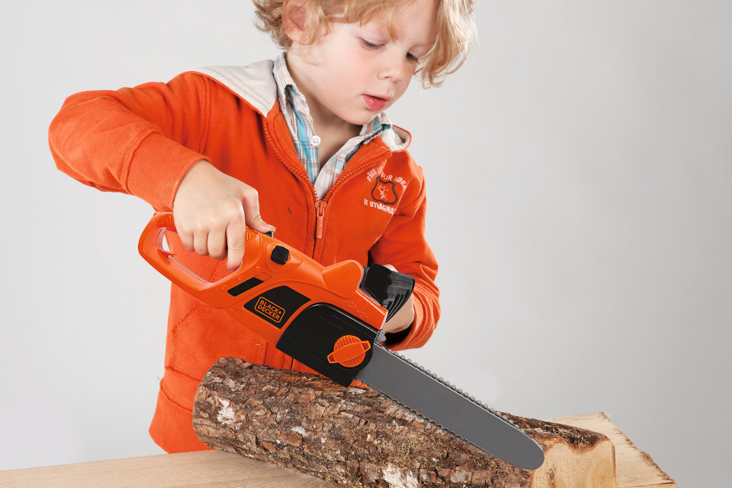 Zabawka piła łańcuchowa SMOBY Black&Decker 7600360103 zabawa praca nauka realizm