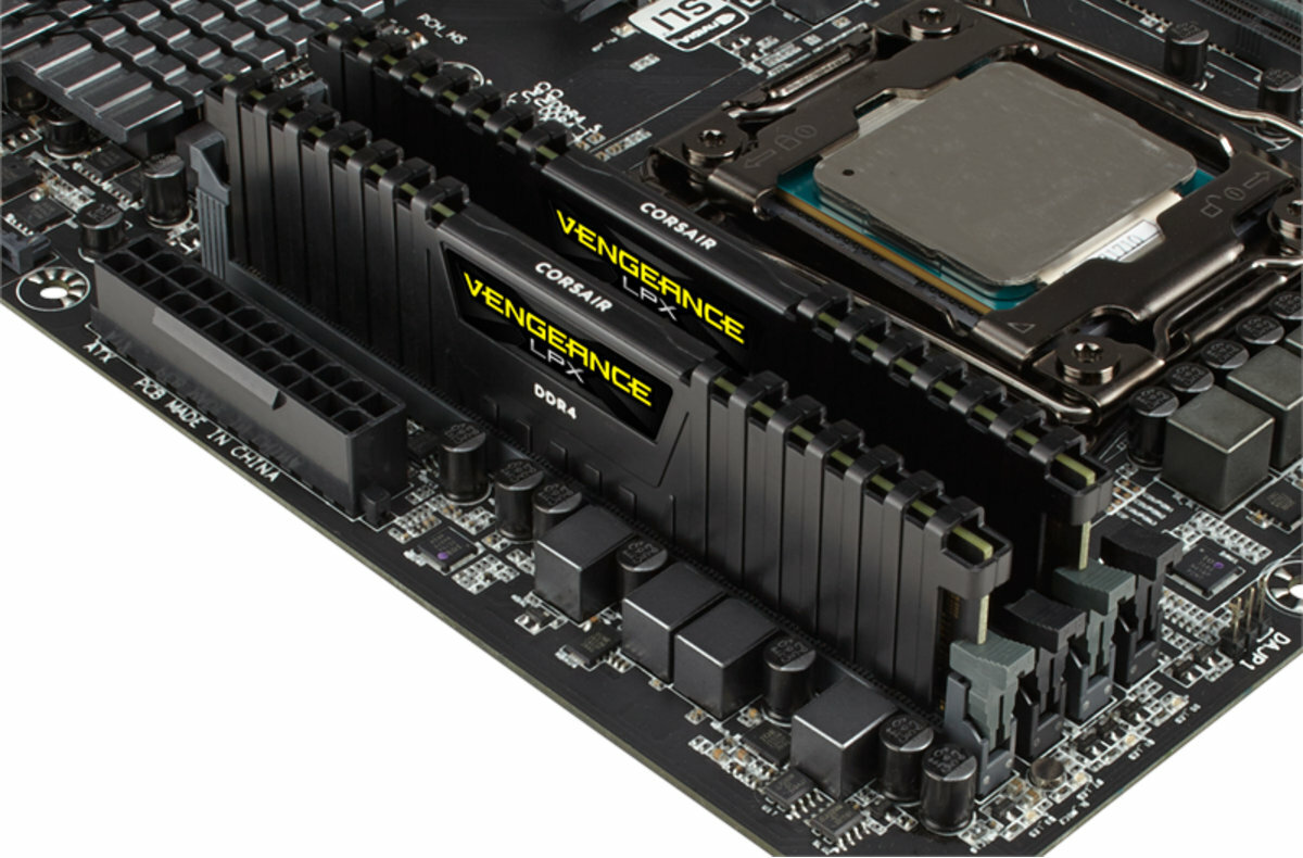 CORSAIR-VENGEANCE-LPX-32GB-na-plycie-glownej