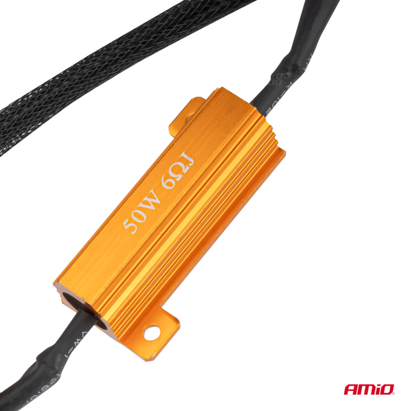 Na obrazie widoczny jest pomarańczowy rezystor z napisem \'50W 6Ω\'. W prawym dolnym rogu znajduje się logo \'AMiO\'.