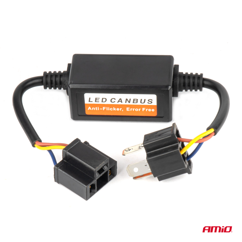 Na obrazie widoczny jest czarny moduł z napisem \'LED CANBUS Anti-Flicker, Error Free\' oraz dwa przewody z wtyczkami. W prawym dolnym rogu znajduje się logo \'AMiO\'.