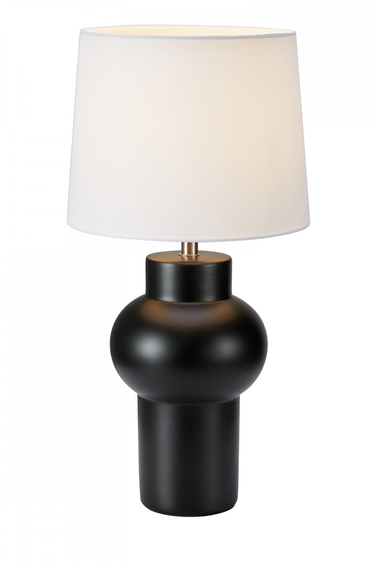 Lampa stołowa z białym abażurem i czarną, nowoczesną podstawą o zaokrąglonym kształcie. Produkt ma elegancki design, odpowiedni do sypialni i salonu.