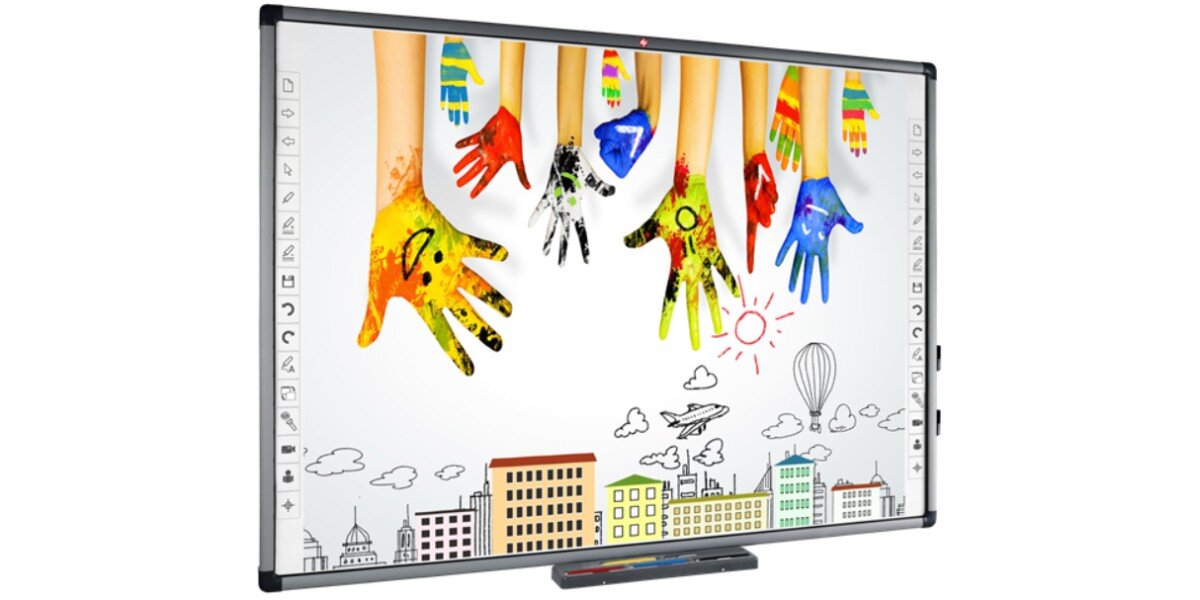 Tablica interaktywna AVTEK TT-Board 80 Pro na białym tle.