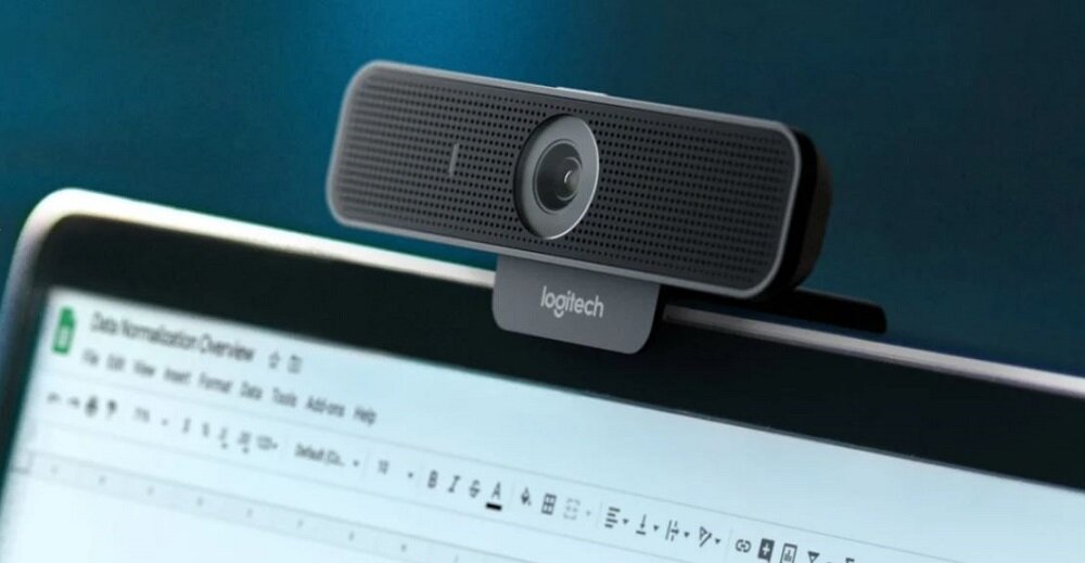Kamera internetowa LOGITECH C925E - prosty montaz
