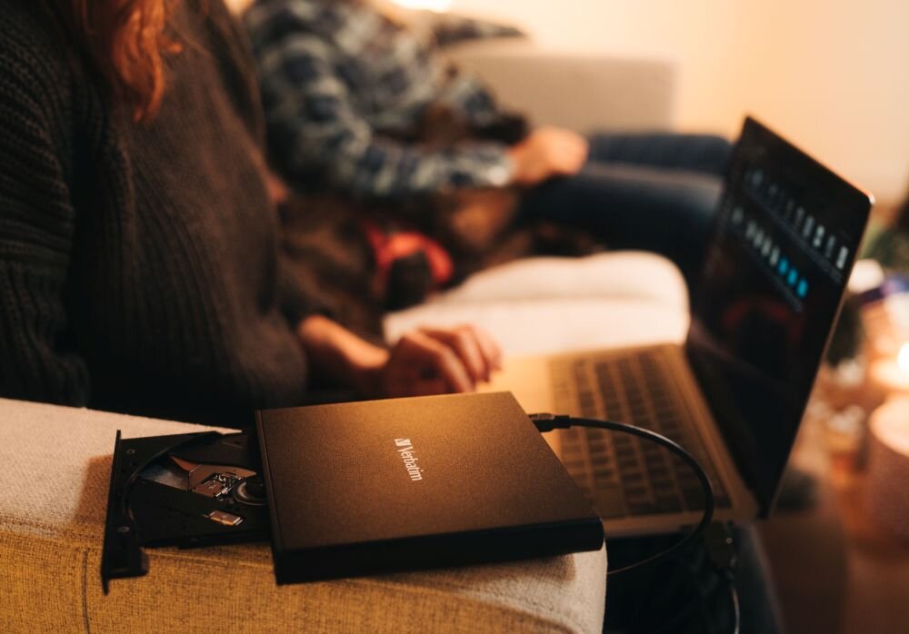 Napęd VERBATIM 98938  zestaw z Nero i adapterem USB-C