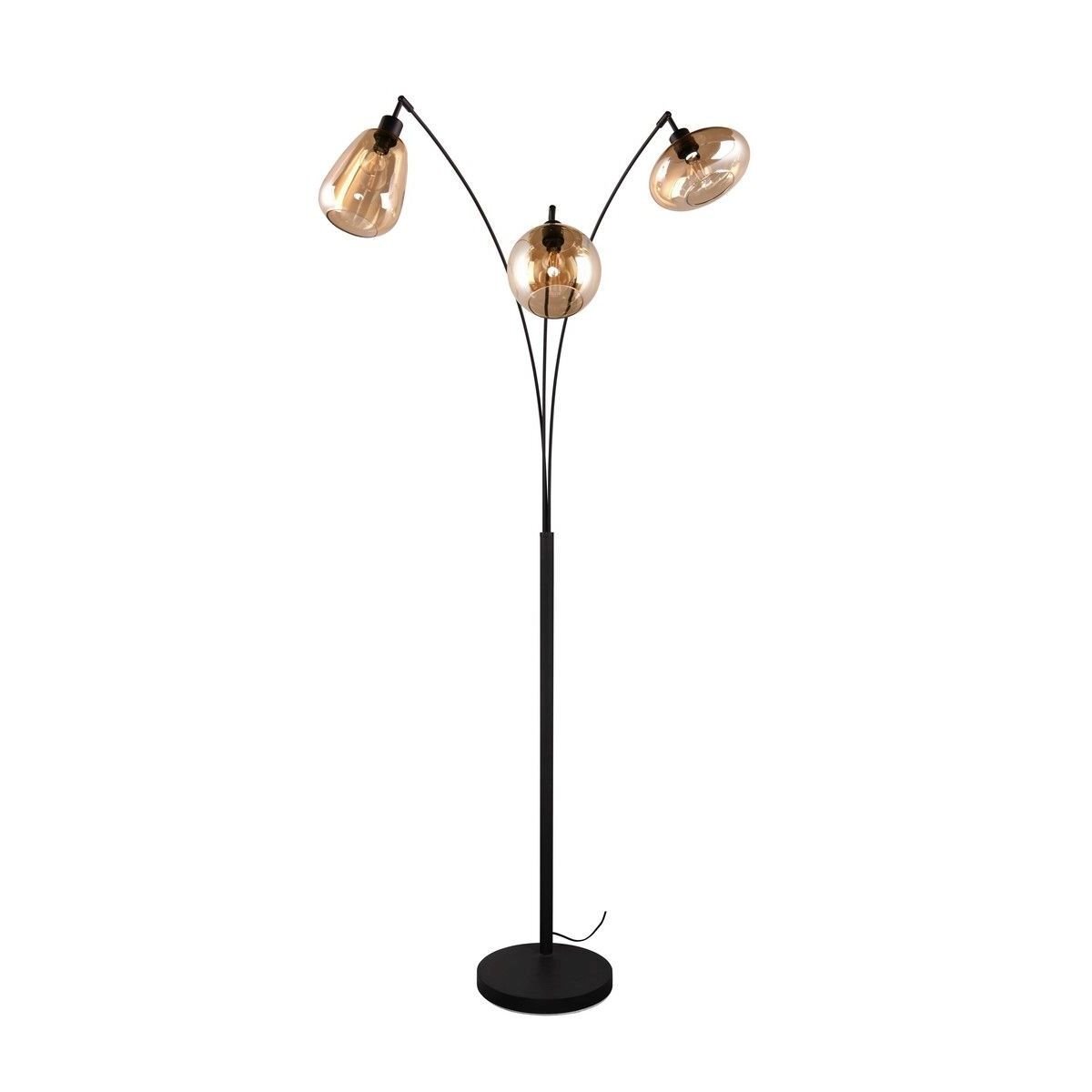 Lampa podłogowa z trzema kloszami w kolorze miedzianym, zamontowana na czarnym, metalowym stojaku z okrągłą podstawą.