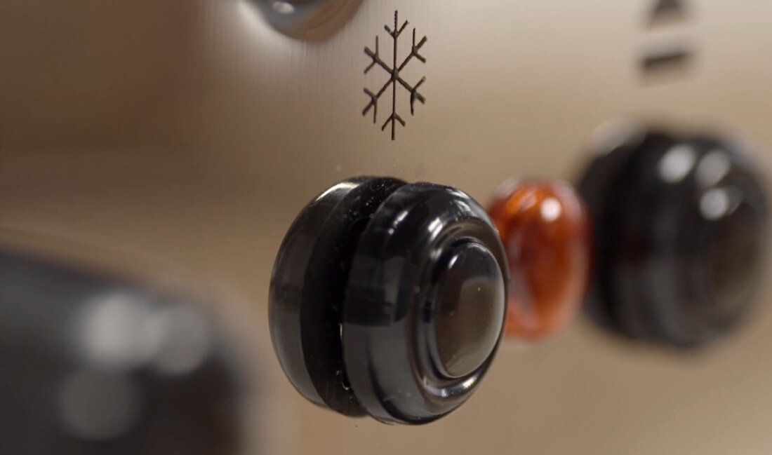 Toster RUSSELL HOBBS Victory 23310-56 Srebrny Dodatkowe funkcje zamrożone pieczywo  Tacka na okruchy 