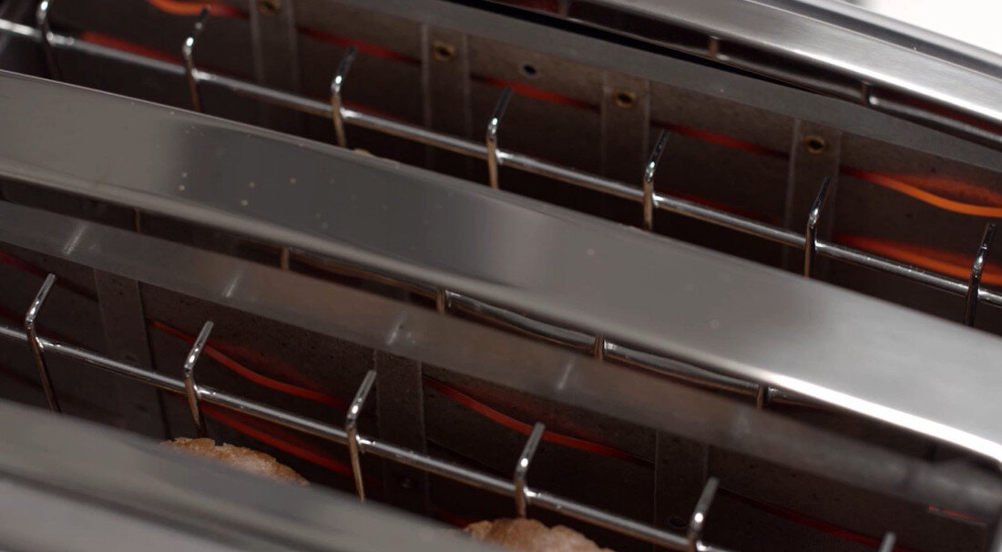 Toster RUSSELL HOBBS Victory 23310-56 Srebrny Szerokie otwory szerokie otwory swoboda wygoda komfort