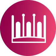 Białe logo w kształcie korony na różowym tle.