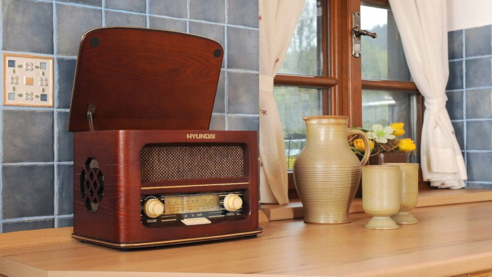 Radio retro HYUNDAI z CD RC-606 - formaty