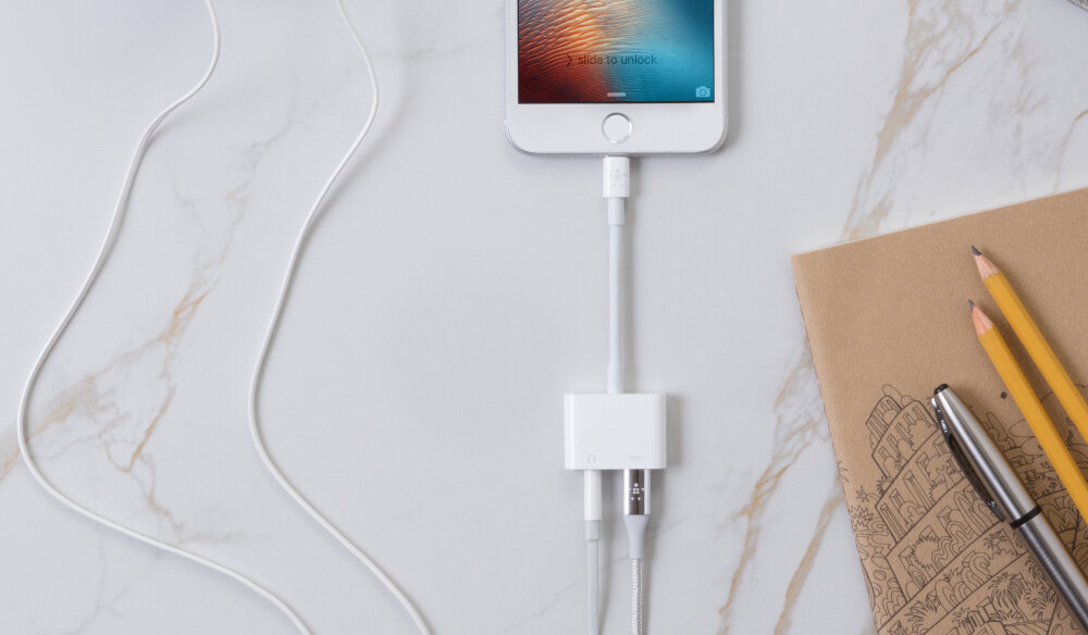 ADAPTER BELKIN LIGHTNING - 3.5 MM AUDIO + USB-C F8J212BTWHT złącza audio 3.5 mm lightning