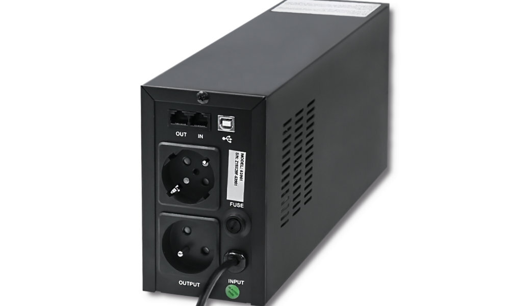 UPS QOLTEC Monolith 600VA 360W lewy