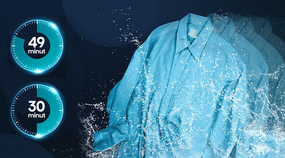 Na obrazie widoczna jest niebieska koszula zanurzona w wodzie, z efektami rozprysku. Obok znajdują się dwa okrągłe zegary z napisami \'49 minut\' i \'30 minut\'.