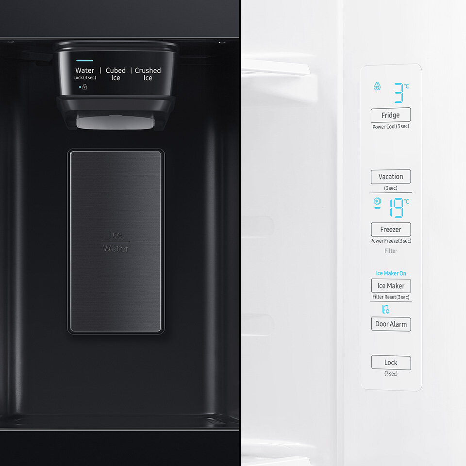 Obraz przedstawia panel lodówki z dozownikiem wody i lodu oraz wyświetlaczem z opcjami: Water, Cubed Ice, Crushed Ice. Obok znajduje się panel sterowania z temperaturą lodówki 3°C, zamrażarki -19°C oraz przyciskami: Fridge, Vacation, Freezer, Ice Maker, Door Alarm, Lock.