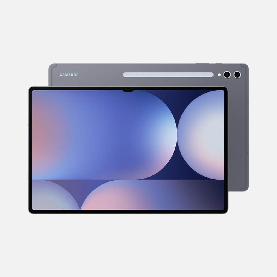 Na obrazie widoczny jest tablet z dużym ekranem, na którym wyświetlany jest abstrakcyjny wzór z okręgami w odcieniach niebieskiego i fioletowego. W tle znajduje się tylna część urządzenia z logo \'SAMSUNG\' oraz dwoma obiektywami aparatu.