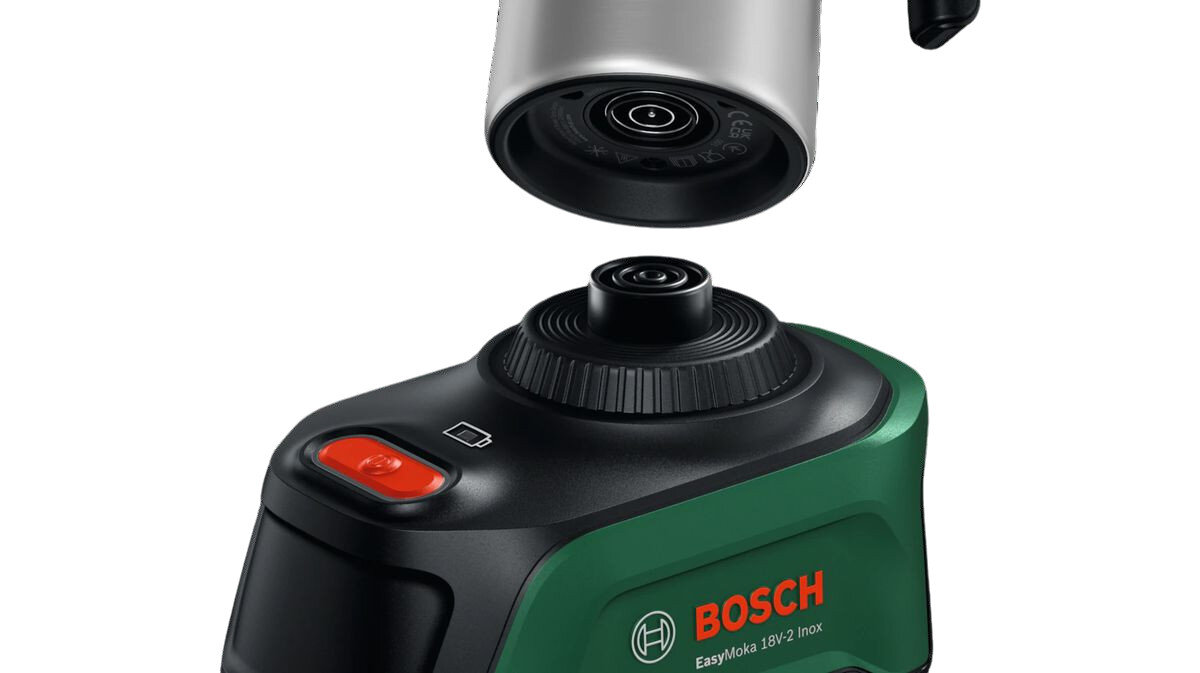 Kawiarka BOSCH Dailyhelpers Easymoka 2 TZ Inox, bezpieczeństwo, led, stabilność, ochrona, Podnoszenie kawiarki z bazy zasilającej.