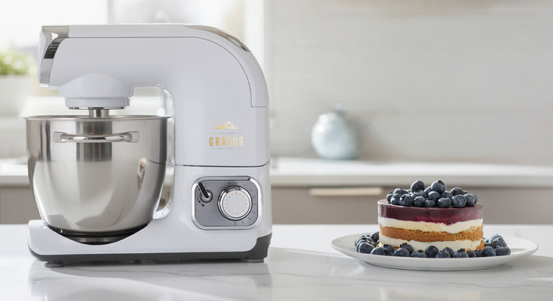 Robot kuchenny planetarny ETA Gratus Evo Max II ETA102890062 z rozdrabniaczem, maszynką do mięsa i blenderem kielichowym  Moc i swoboda gotowania zdjęcie lifestyle