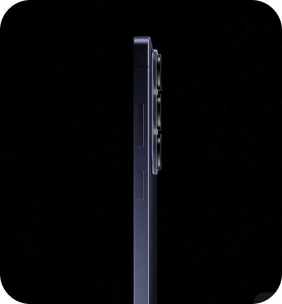 Smukły profil smartfona Galaxy S26 Ultra z widocznym modułem aparatów. Widok boczny smartfona z trzema wystającymi obiektywami aparatu i przyciskiem na krawędzi. Tło jest czarne, co podkreśla sylwetkę urządzenia.