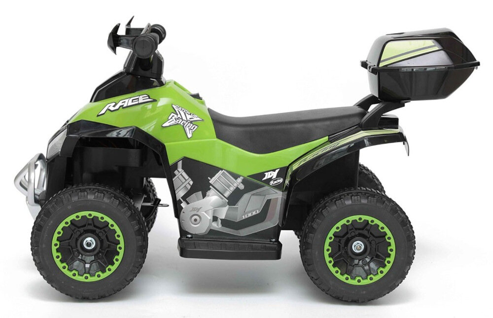 Zielony quad elektryczny dla dzieci z czarnymi i zielonymi kołami oraz czarnym siedzeniem. Na boku pojazdu widoczne są napisy \'RACE\' i grafika przedstawiająca silnik.