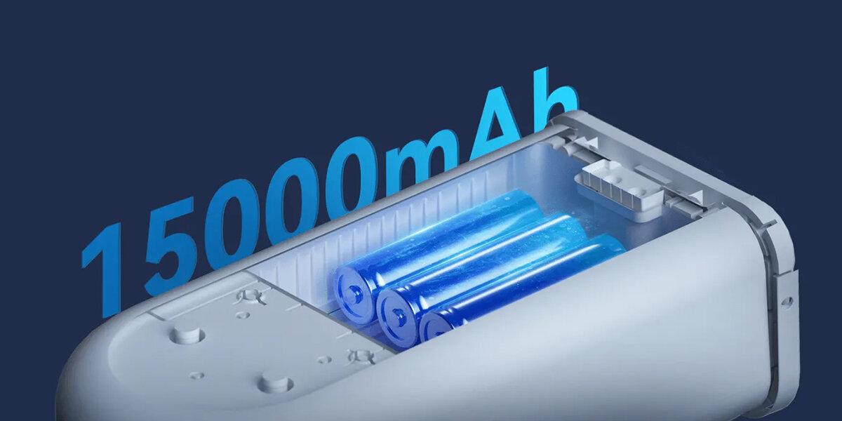 Obraz przedstawia wnętrze urządzenia z trzema niebieskimi bateriami. Widoczny jest napis \'15000mAh\'.