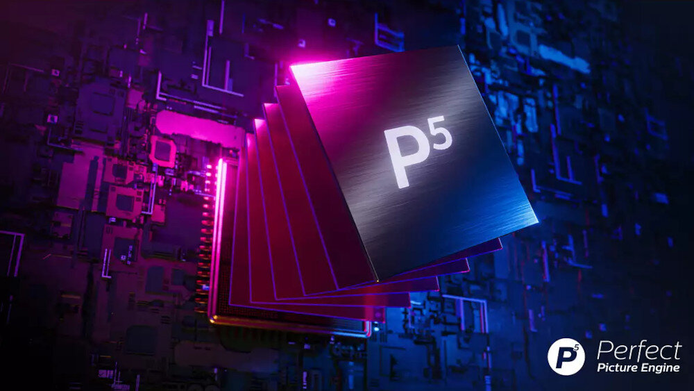 Obraz przedstawia stylizowany układ scalony z napisem \'P5\' na tle abstrakcyjnej grafiki technologicznej. W prawym dolnym rogu znajduje się logo \'P5 Perfect Picture Engine\'.