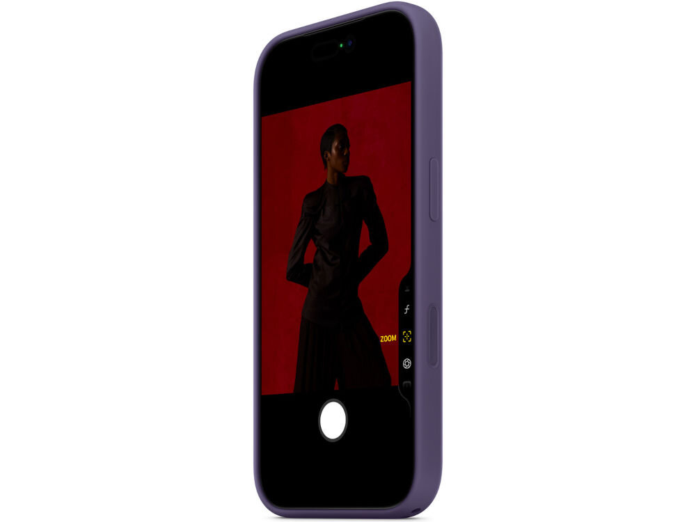 Etui w kolorze mlecznego fioletu na telefon, z widocznym ekranem przedstawiającym osobę na czerwonym tle. Na ekranie widoczne są ikony aplikacji aparatu.