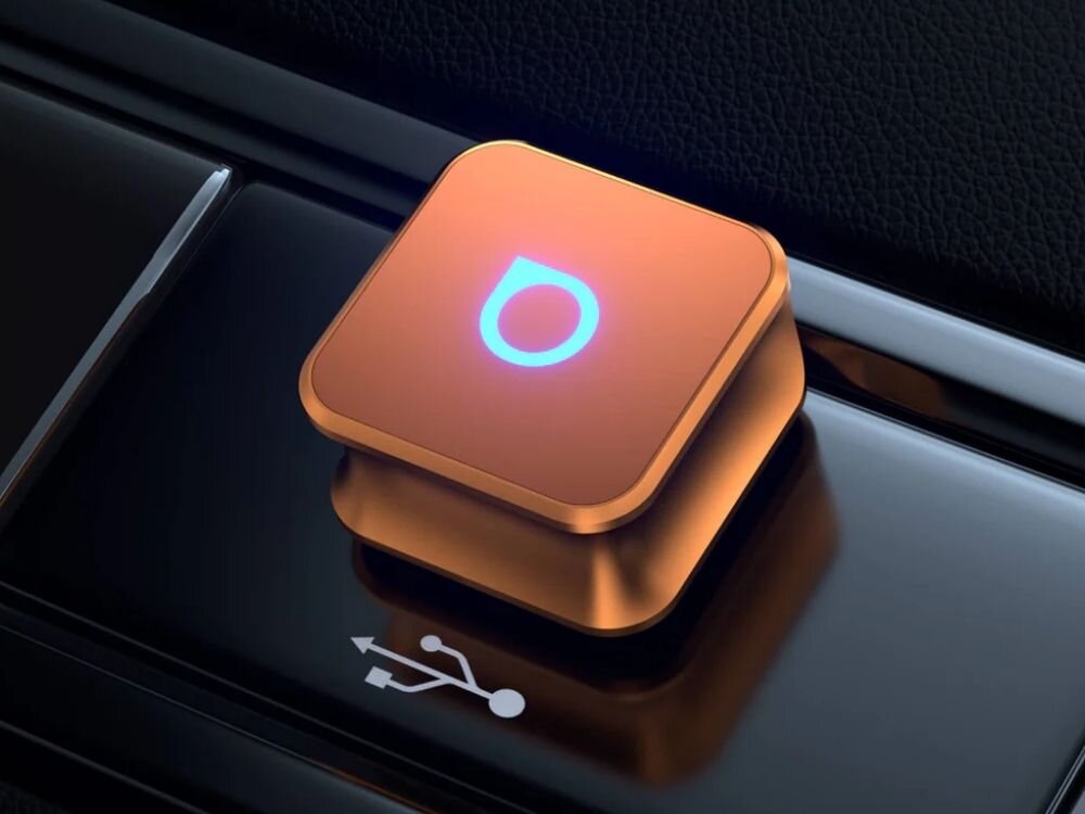 Adapter OTTOCAST CP88-T Mini Cube 3.0 bezprzewodowy CarPlay Android Auto adapter samochodowy USB Type-C plug and play, adapter podłączony do portu USB-A
