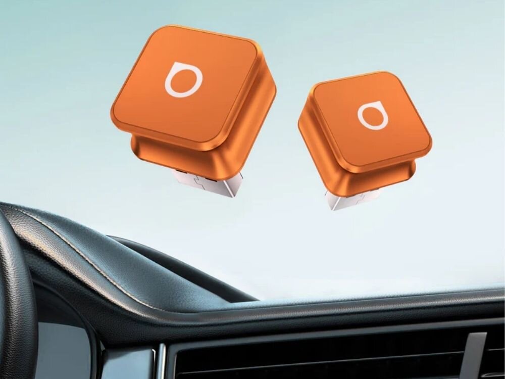 Adapter OTTOCAST CP88-T Mini Cube auto connect automatyczne ponowne łączenie 5 sekund CarPlay Android Auto parowanie telefonu, dwa adaptery nad deską rozdzielczą auta