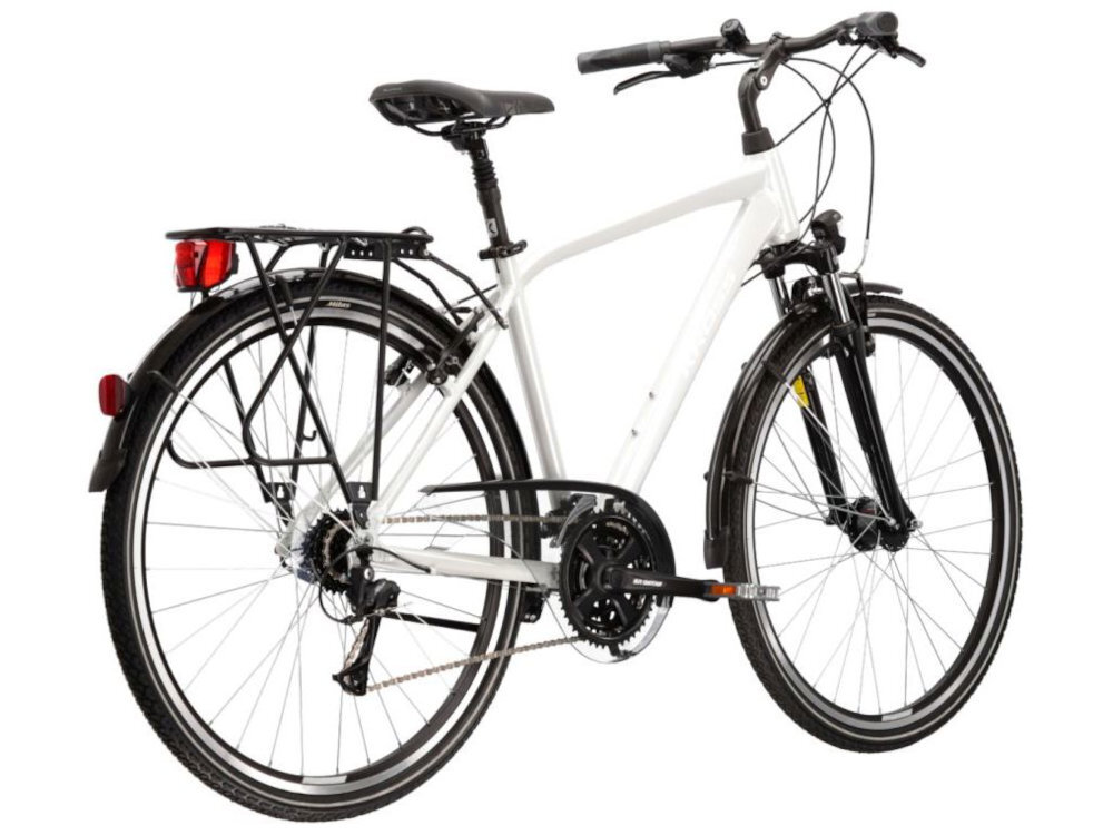 Rower trekkingowy KROSS Trans 4.0 M21 28 cali męski Perłowo-czarny rower na białym tle widoczny od tyłu pod skosem błotniki osłonę łańcucha błotniki ograniczają rozpryskiwanie wody, błota i drobnych zanieczyszczeń osłona łańcucha zabezpiecza napęd przed częścią zabrudzeń zmniejsza ryzyko przypadkowego kontaktu nogawki z pracującym łańcuchem