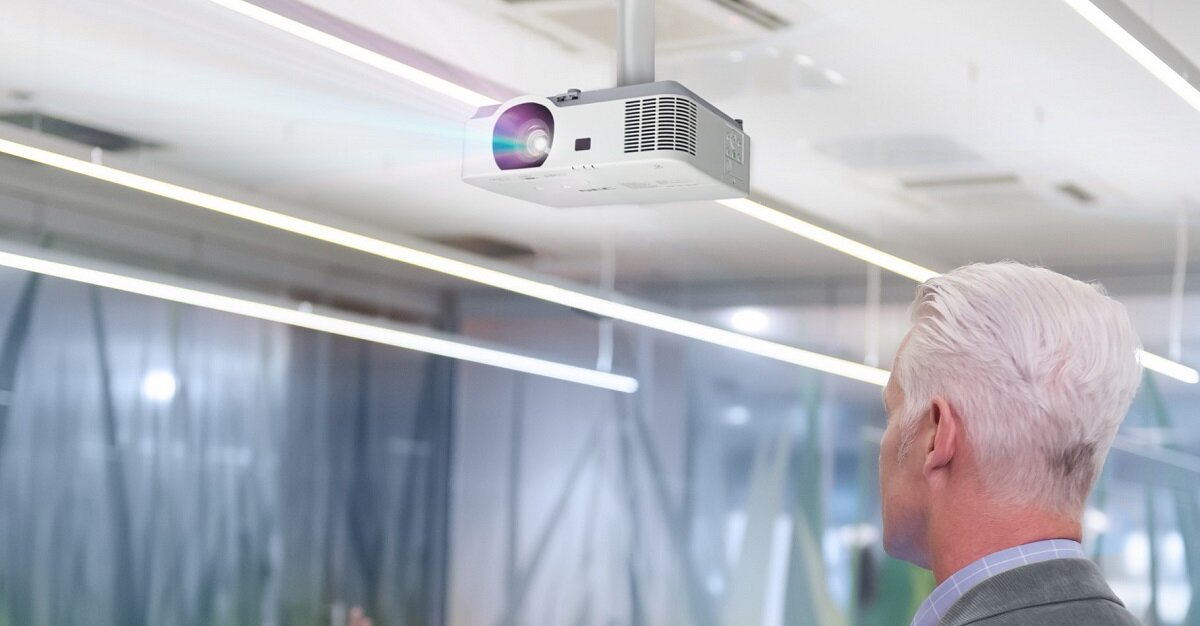 Projektor NEC P603X Full HD laser zoom obraz Jasność Korekcja odległość matryca cale jakość trwałość