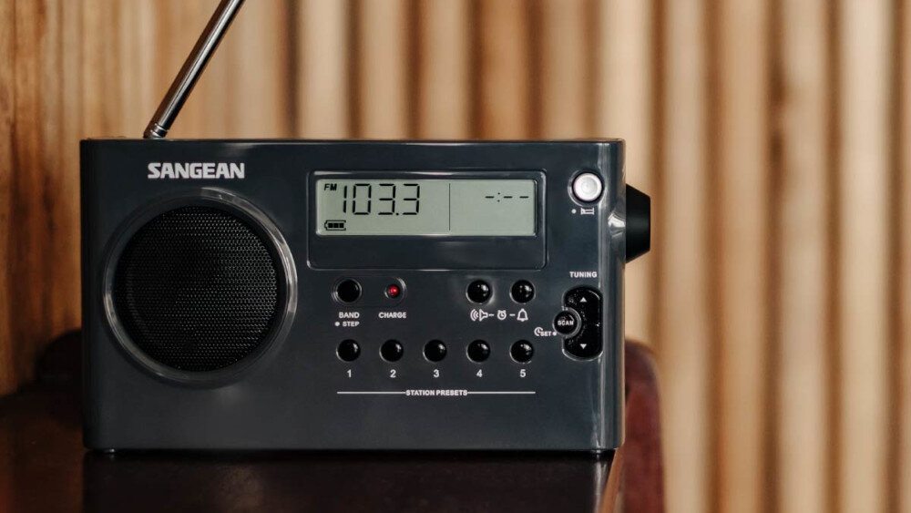 Radio SANGEAN PR-D7 - zasilanie