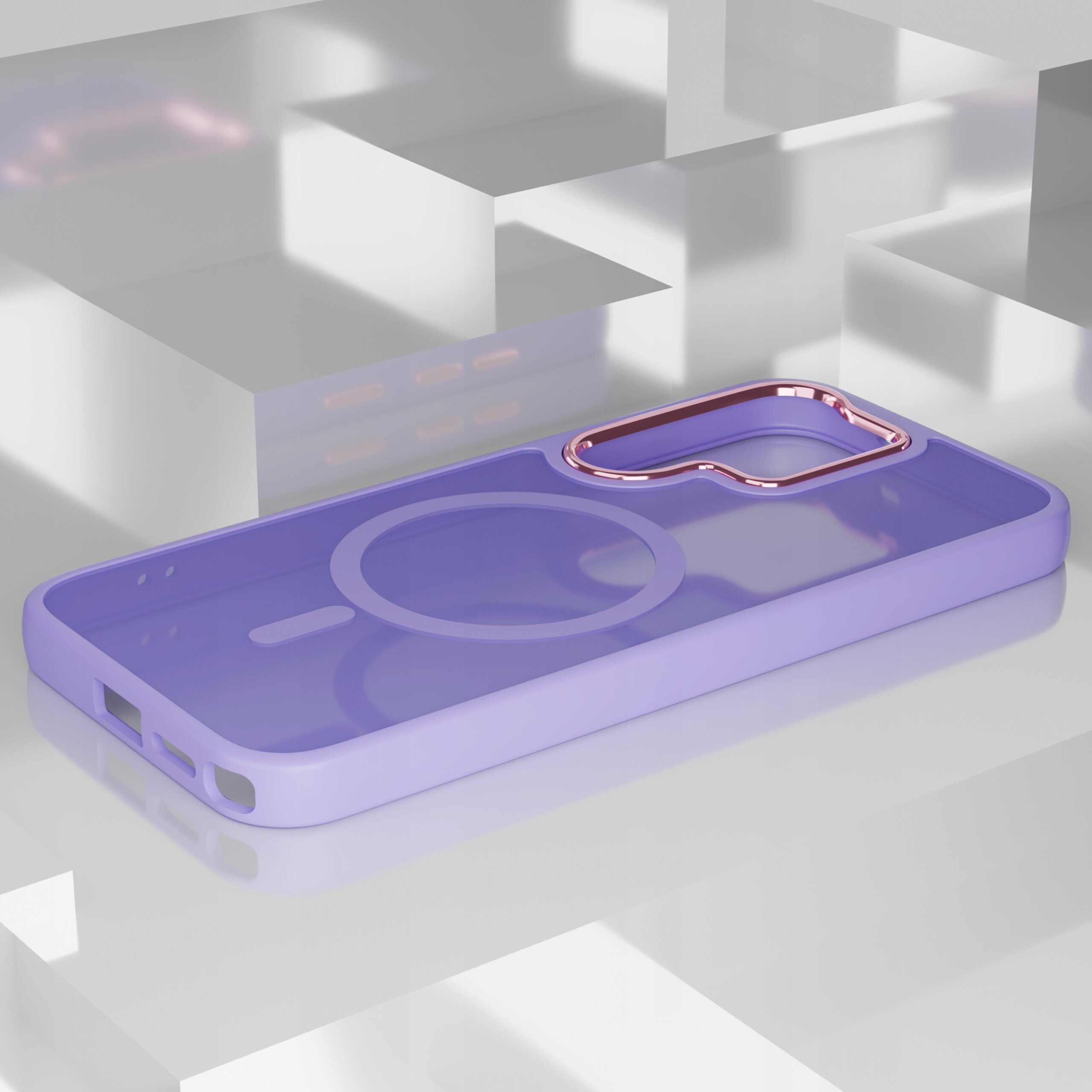 Fioletowe etui na telefon z okrągłym wzorem na środku i metalicznym obramowaniem wokół otworu na aparat. Etui leży na błyszczącej, geometrycznej powierzchni.