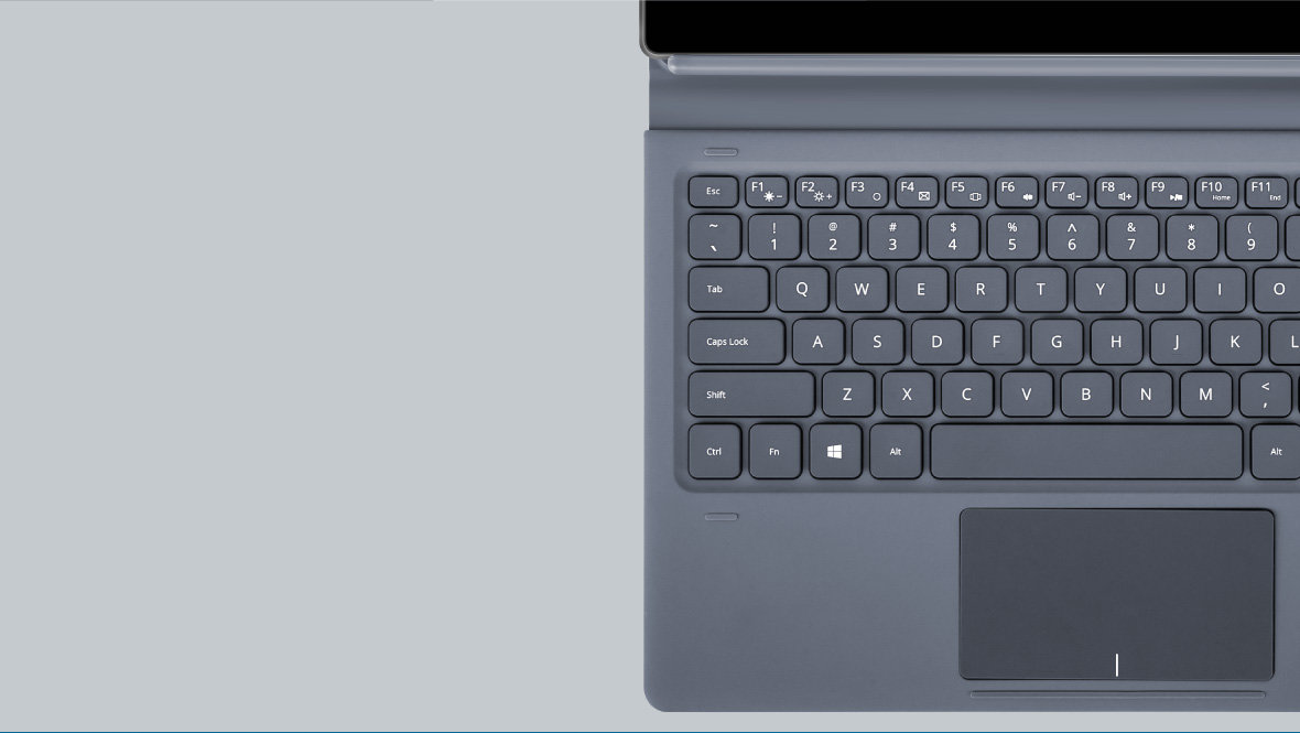 Słuchawki dokanałowe Kruger&Matz KMP 220BT mogą towarzyszyć Ci w każdej sytuacji, ponieważ bez problemu zmieścisz je w kieszeni czy torebce. Jeśli chcesz żeby zawsze wyglądały jak nowe i służyły Ci jak najdłużej, pamiętaj, aby schować je do dołączonego do zestawu pokrowca. Dzięki temu zapobiegniesz zarysowaniom i zabrudzeniom.  