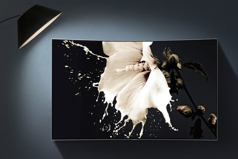Samsung Q Contrast. Idealny kontrast i w dzień i w nocy
