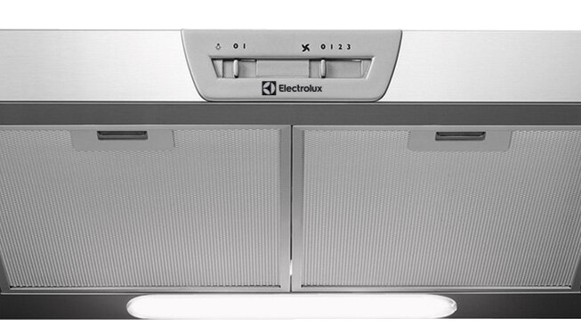 Srebrny okap kuchenny z dwoma panelami filtracyjnymi i panelem sterowania z logo Electrolux oraz oznaczeniami 0, 1, 2, 3.