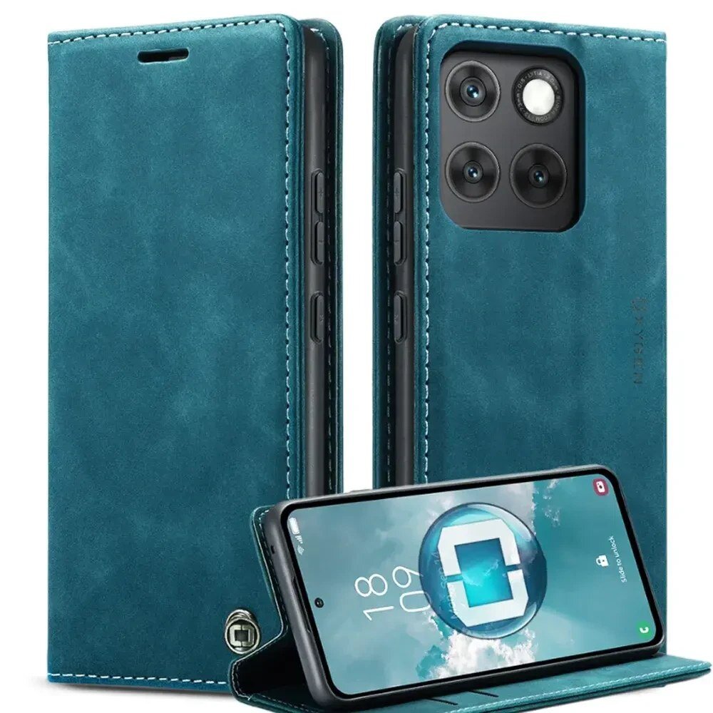 Na obrazie widoczne jest etui na telefon w kolorze niebieskim, z trzema aparatami i lampą błyskową. Na etui znajduje się napis \'OXYGEN\'.