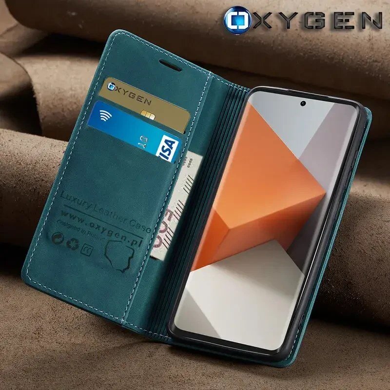 Etui na telefon w kolorze zielonym z miejscem na karty i telefon, z widocznym logo OXYGEN. Na ekranie telefonu wyświetlany jest abstrakcyjny wzór geometryczny.