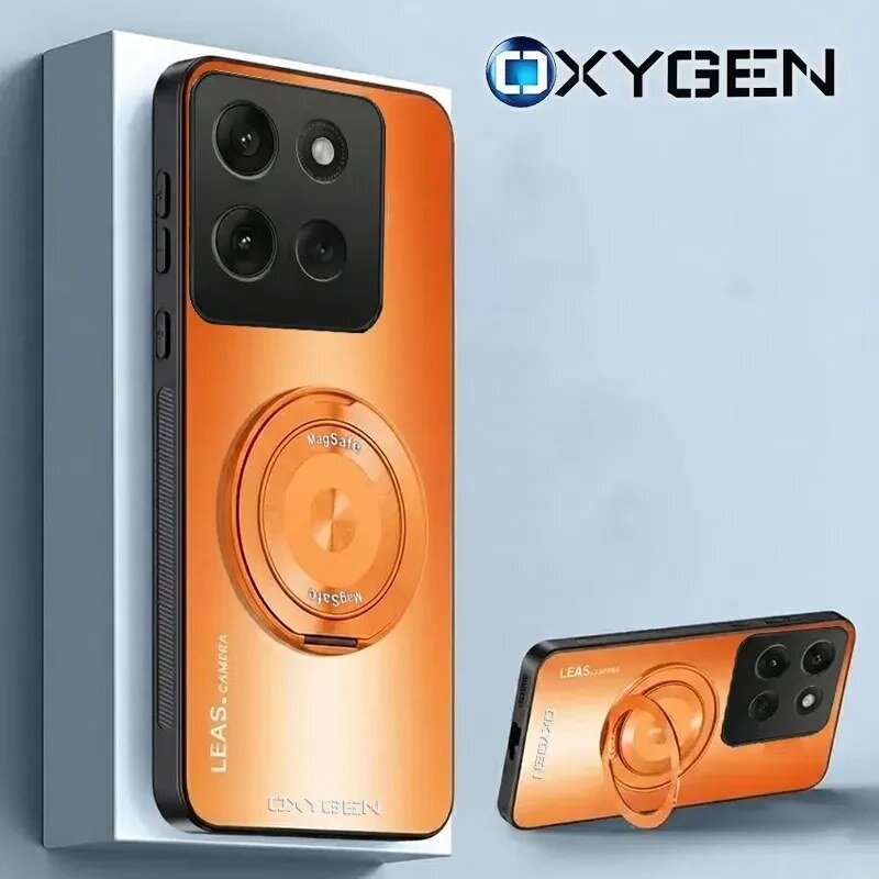 Obraz przedstawia pomarańczowe etui na telefon z trzema aparatami i napisem \'LEaS CAMERA\' oraz \'OXYGEN\'. Widoczne jest również logo \'OXYGEN\' i napis \'MagSafe\' na okrągłym elemencie etui.