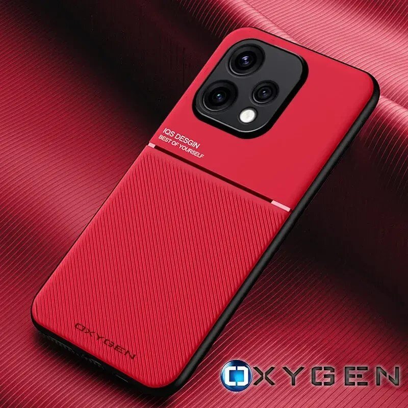 Czerwone etui na telefon z trzema aparatami i napisem \'IQS DESIGN BEST OF YOURSELF\'. Na dole widoczny jest napis \'OXYGEN\'.