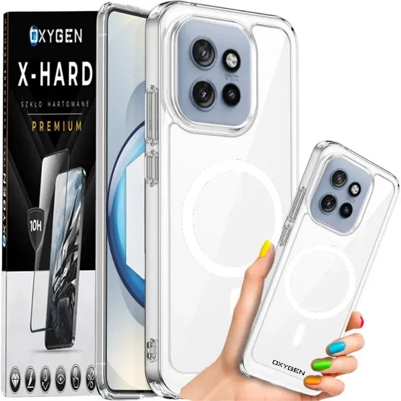 Przezroczyste etui na telefon z widocznym okręgiem MagSafe, trzymane w dłoni z kolorowymi paznokciami. Obok znajduje się opakowanie z napisem \'OXYGEN X-HARD Szkło Hartowane Premium\'.
