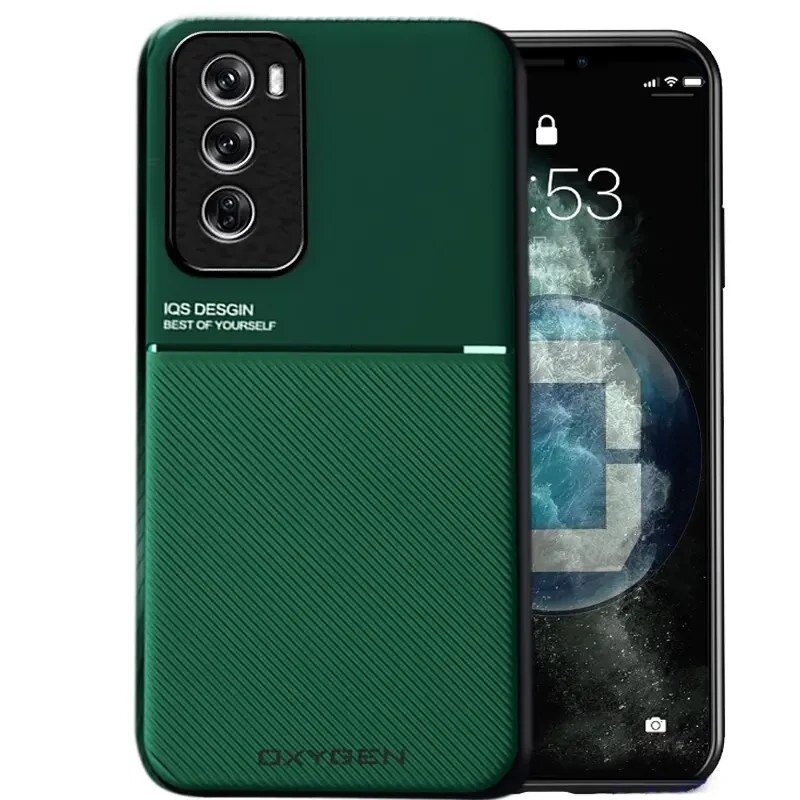 Zielone etui na telefon z trzema otworami na aparaty, z napisem \'IQS DESIGN BEST OF YOURSELF\' oraz \'OXYGEN\' na dole. Obok widoczny jest telefon z wyświetlaczem pokazującym godzinę 2:53 i ikoną kłódki.