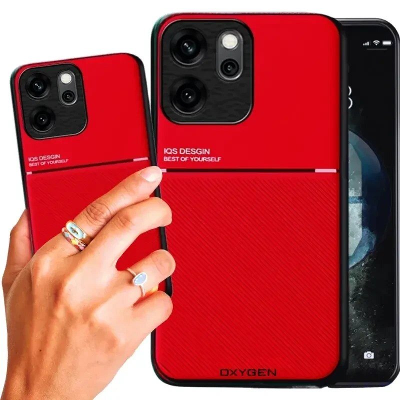 Czerwone etui na telefon z napisem \'IQS DESIGN BEST OF YOURSELF\' oraz \'OXYGEN\' na dole. Etui jest trzymane w dłoni, a w tle widać fragment telefonu z wyświetlaczem.