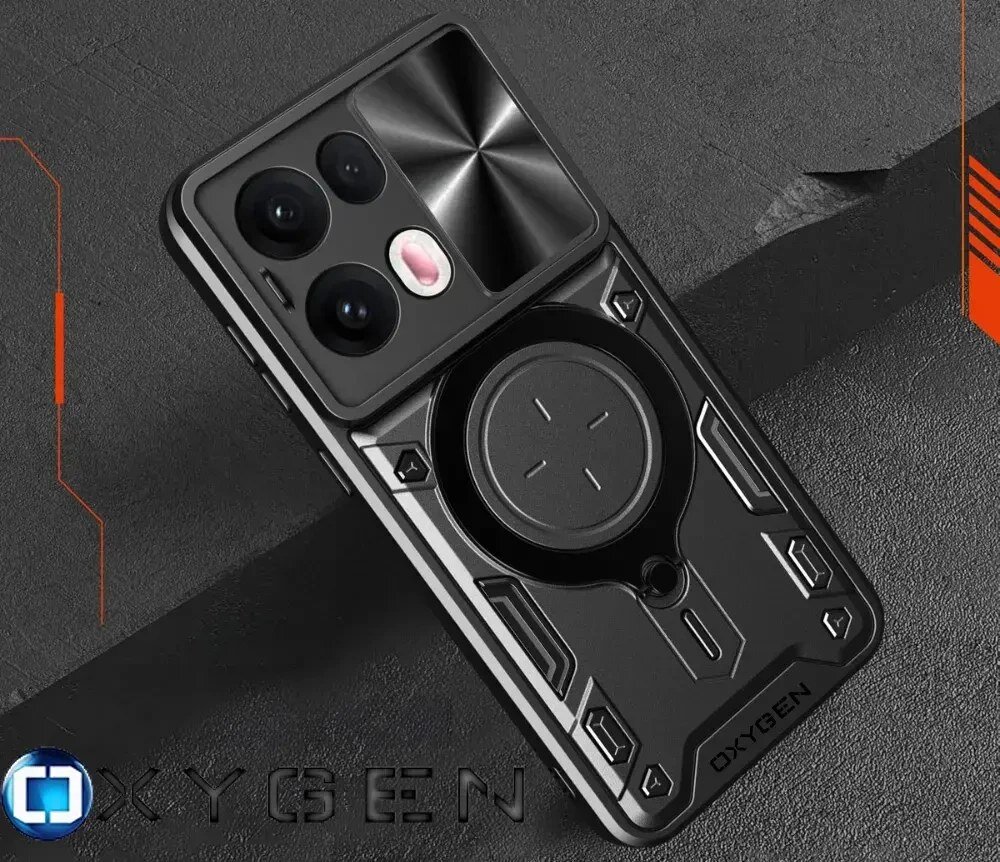 Czarne etui na telefon z widocznymi trzema otworami na aparaty i okrągłym uchwytem na tylnej części. Na dole widoczny jest napis \'OXYGEN\'.