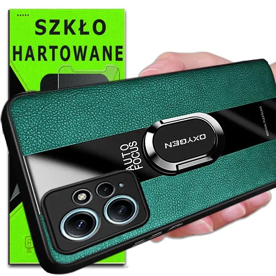Na obrazie widoczne jest zielone etui na telefon z napisem \'AUTO FOCUS\' oraz \'OXYGEN\', trzymane w dłoni. W tle znajduje się opakowanie z napisem \'SZKŁO HARTOWANE\'.