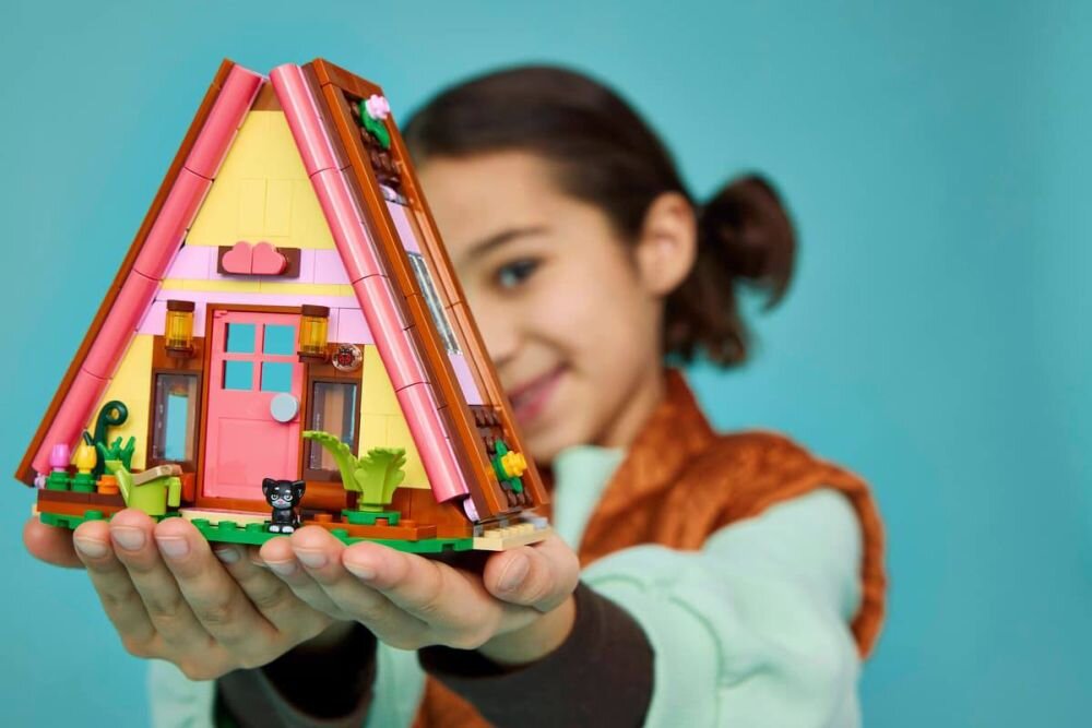 LEGO Friends Domek na luksusowym kempingu 42682 Nova Liann kotek Shadow zabawa w odgrywanie ról