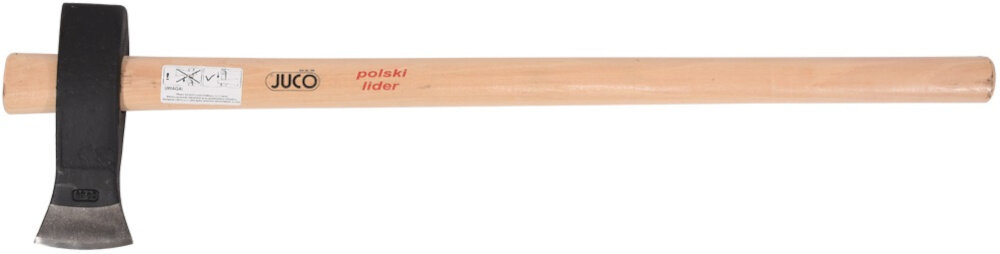 Na obrazie widoczny jest siekieromłot z drewnianym trzonkiem i metalową głowicą. Na trzonku znajduje się napis \'JUCO polski lider\'.