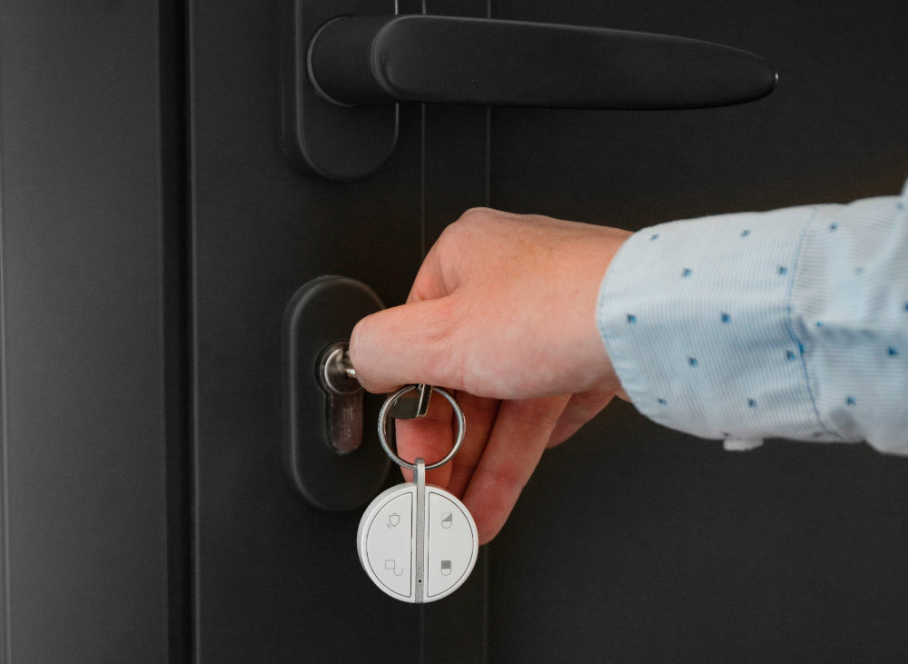 KLUCZ ZBLIŻENIOWY KEY FOB SOMFY PROTECT garść informacje